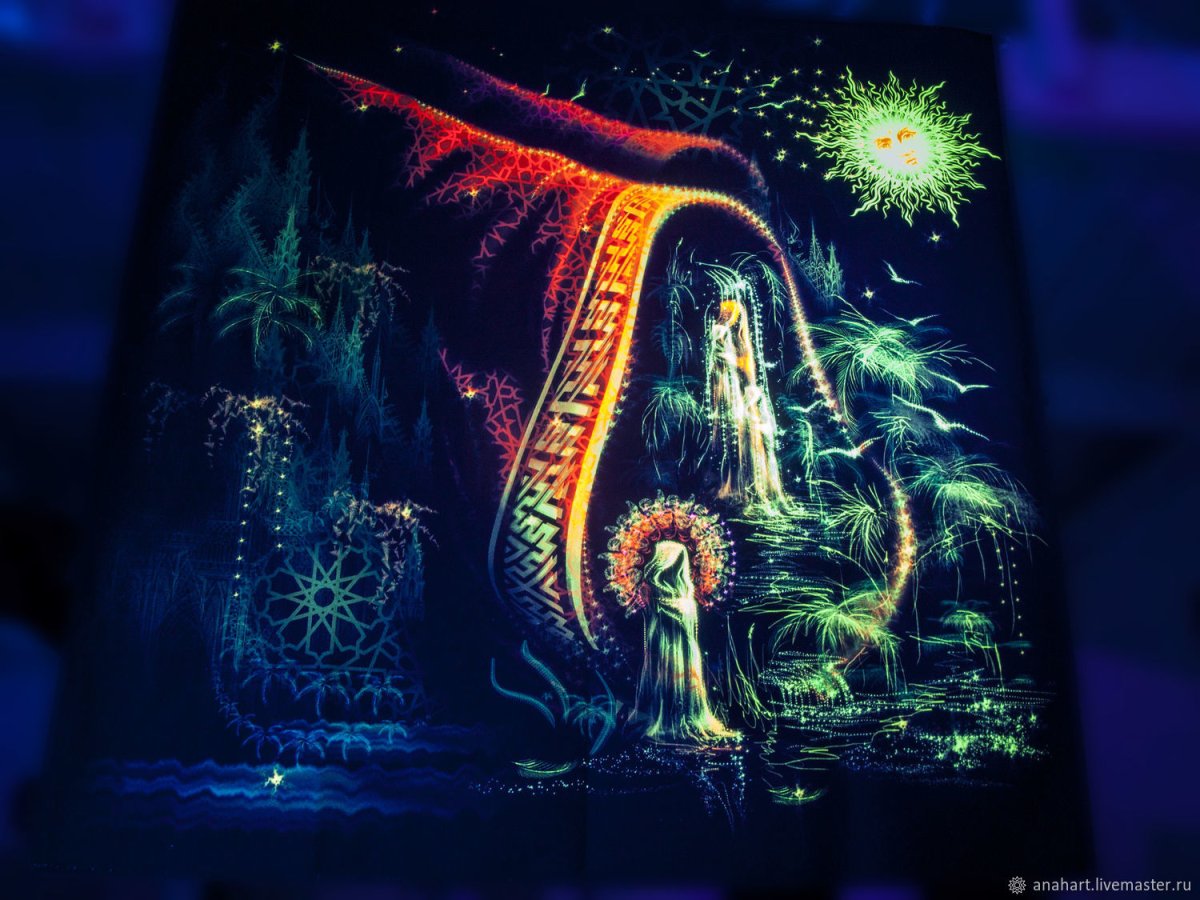 Космос люминесцентными красками