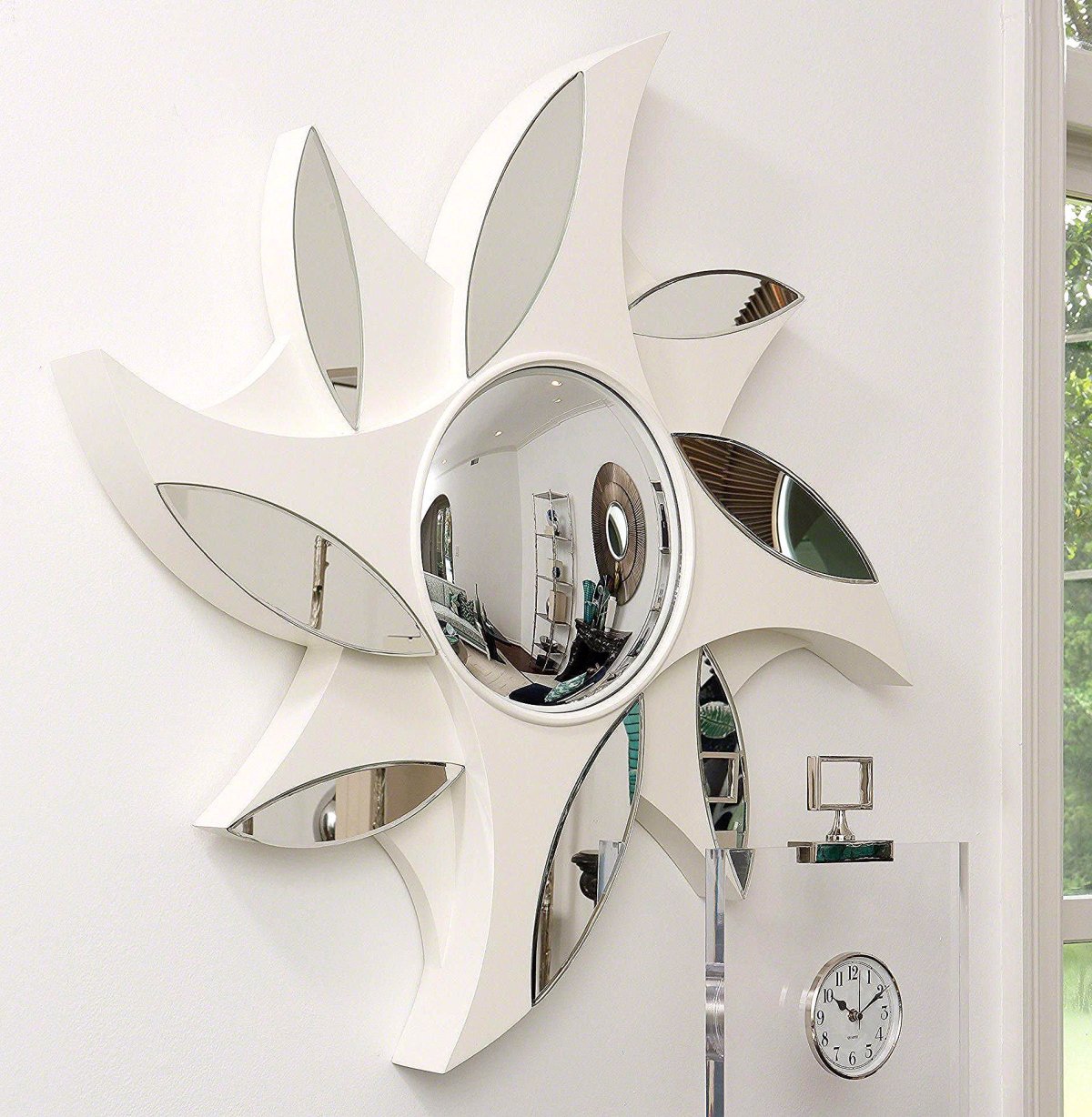 Зеркало интересной формы