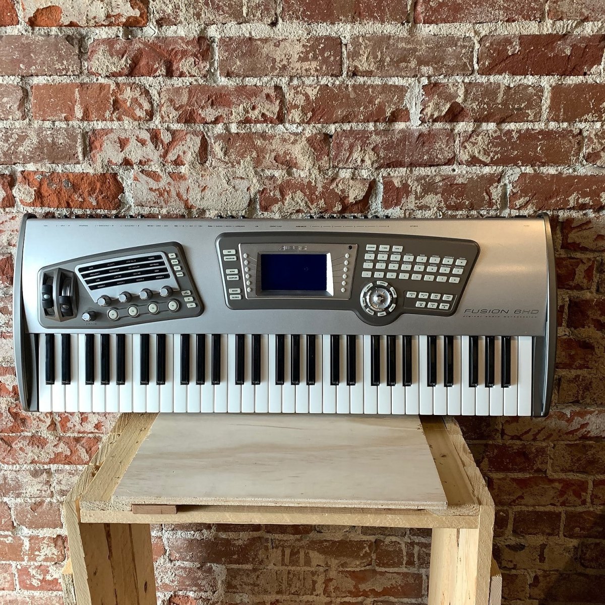 Medeli MC 6a синтезатор