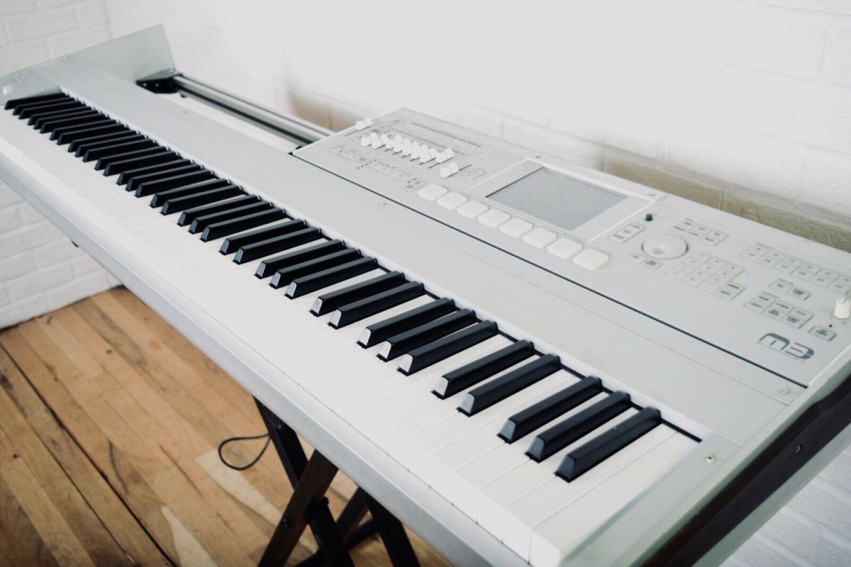 Korg m3 клавиатура 88