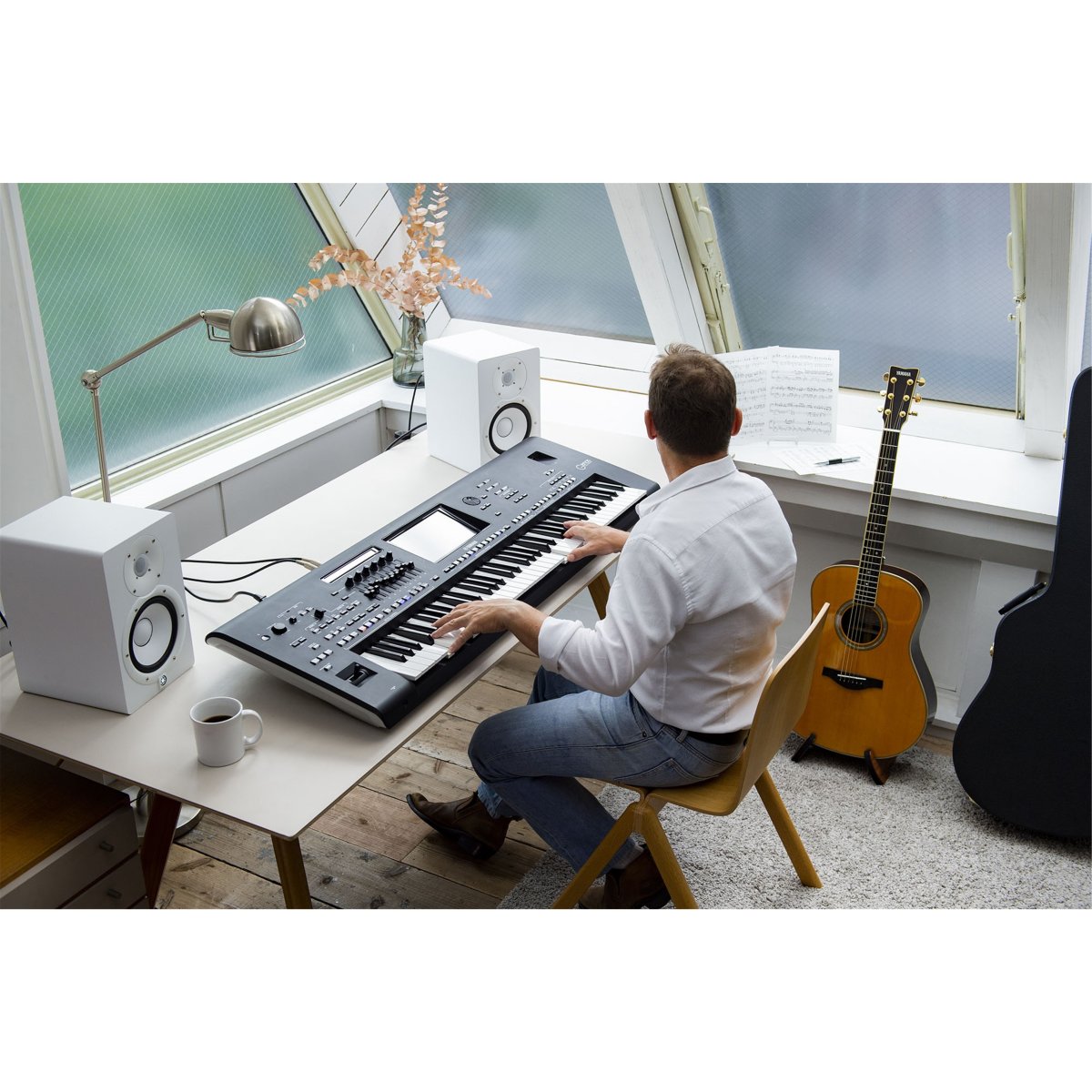 Аранжировочная станция Yamaha Genos