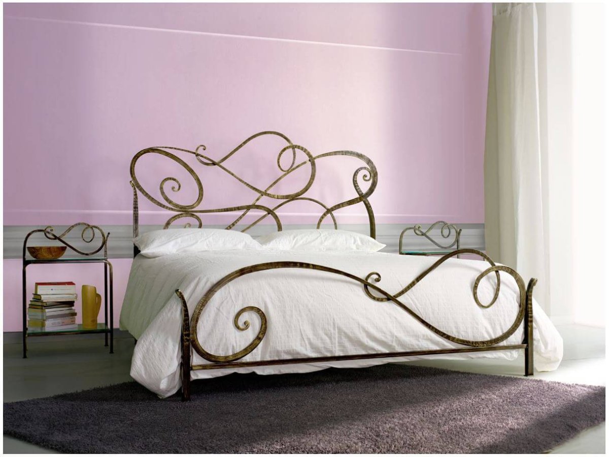 Кованые кровати