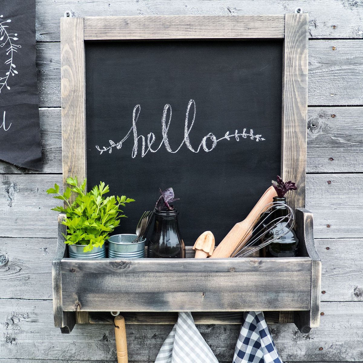 Грифельная доска в интерьере прихожей