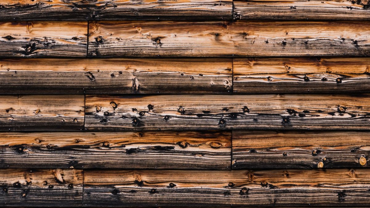 Деревянная стена