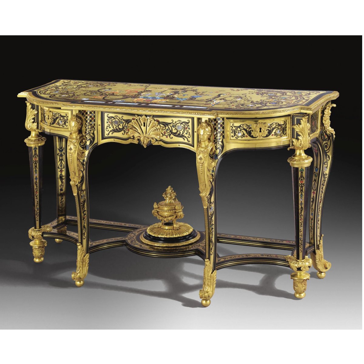 Стол в стиле классицизм