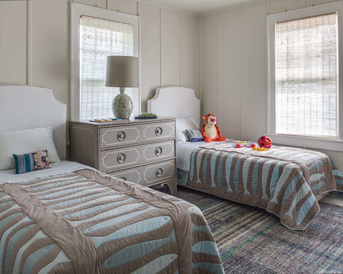 Стильная спальня для двух девочек