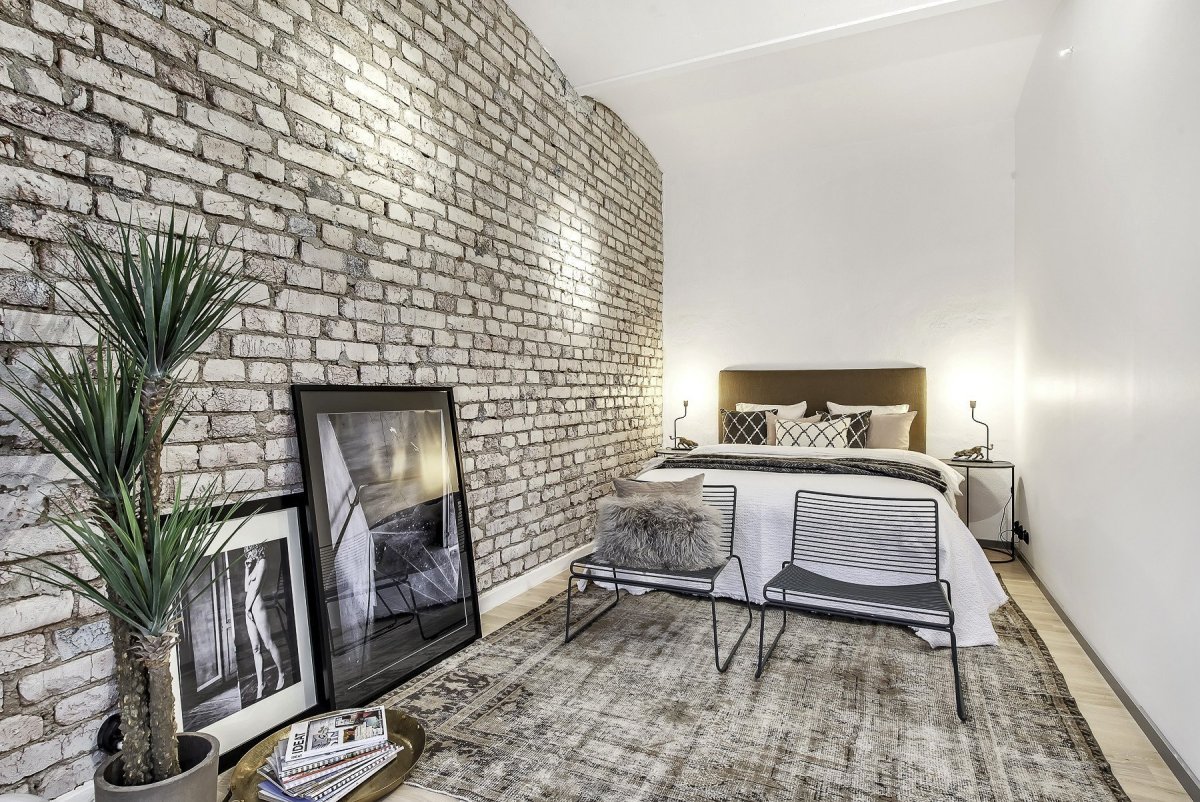 Белые кирпичики в интерьере