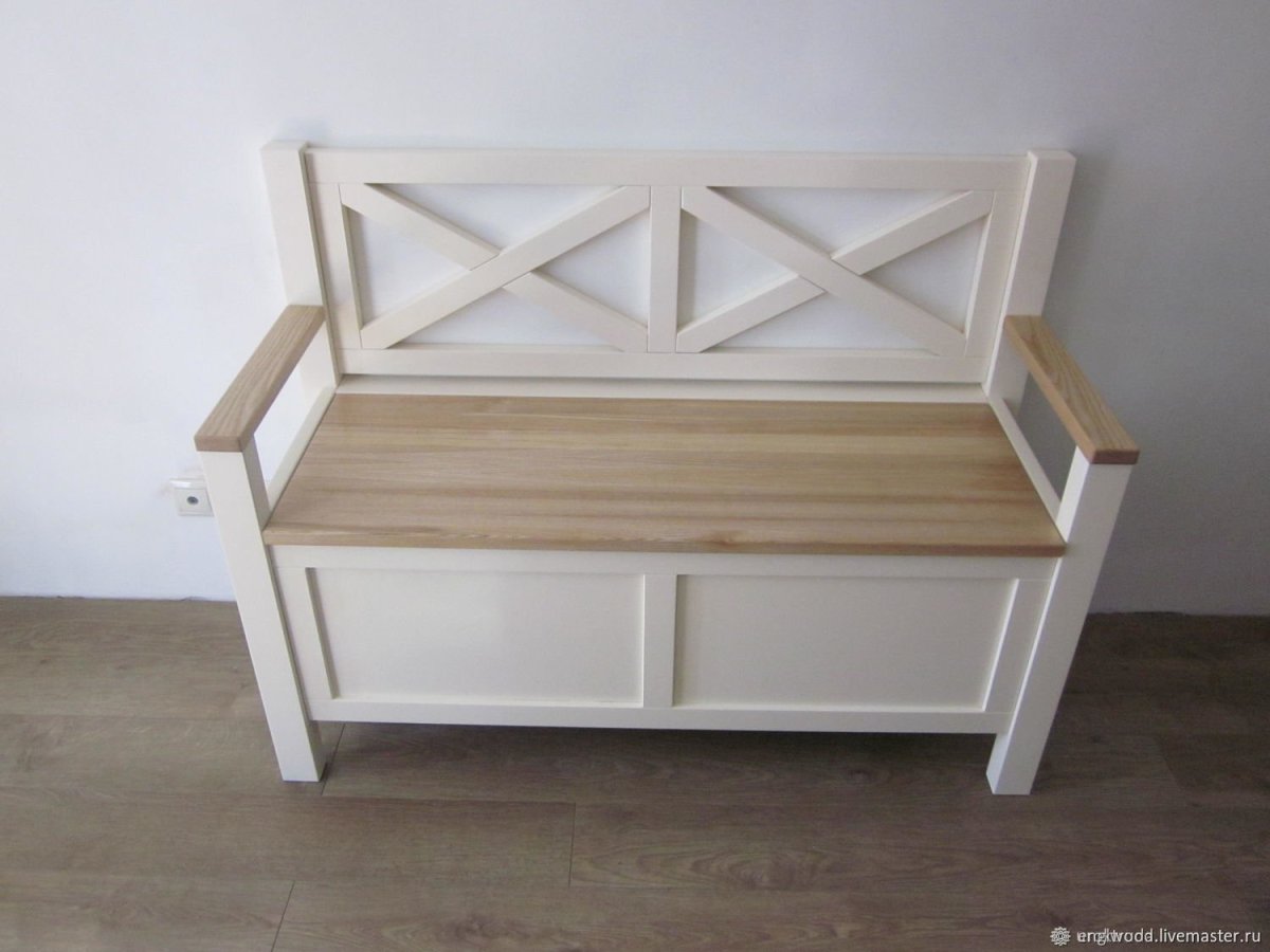 Кухонный уголок деревянный