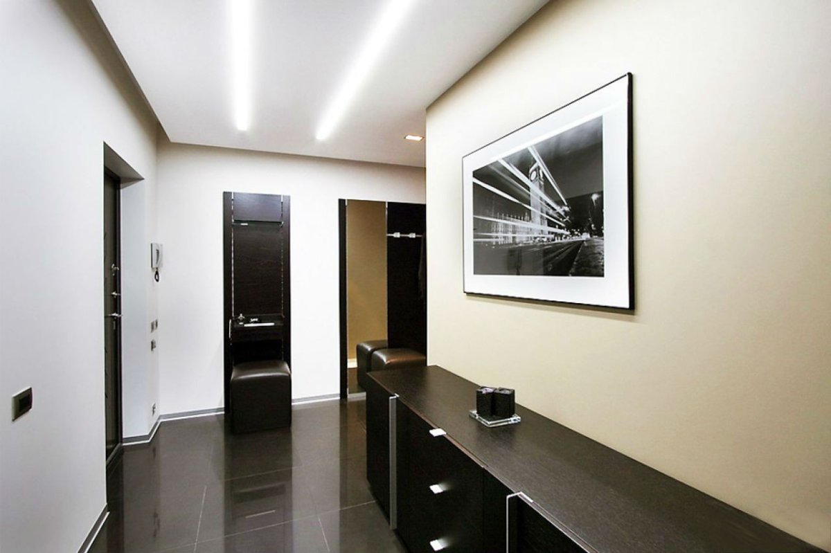 Двери в цвет стен