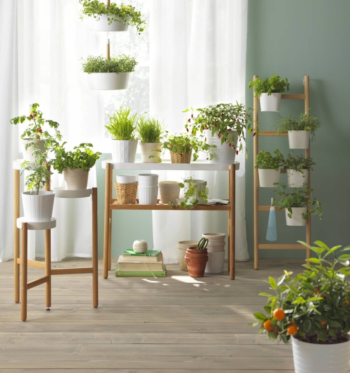 Оригинальные цветочные полки