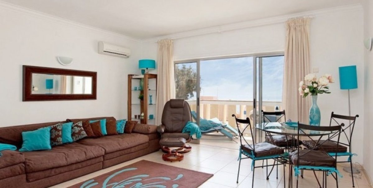 Сочетание бирюзы в интерьере