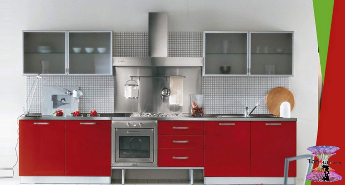 Красные кухни