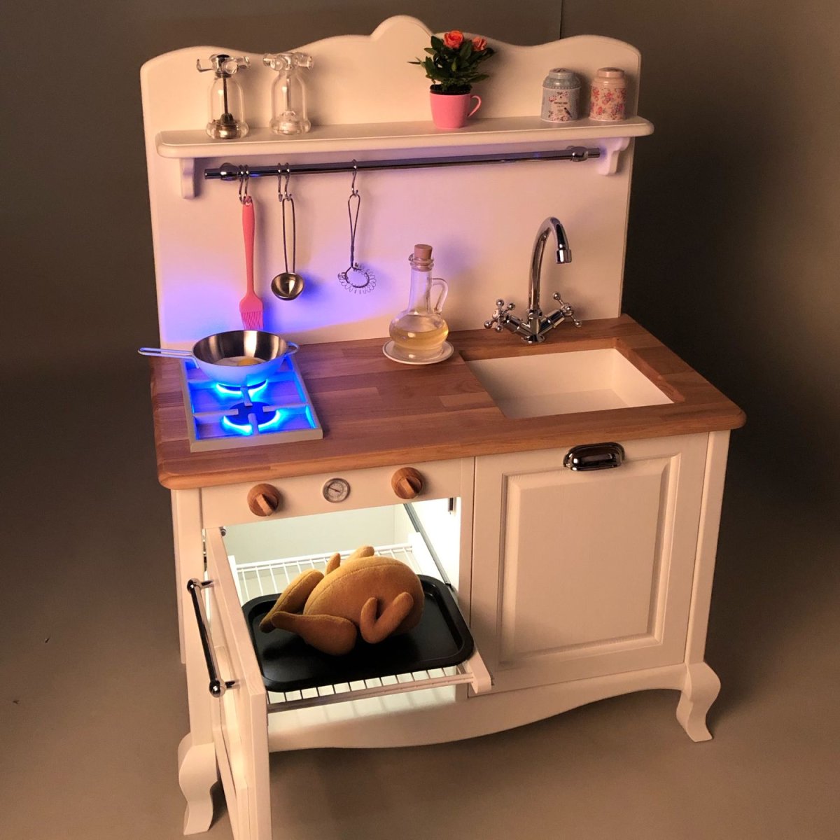 Мини кухня в бытовке