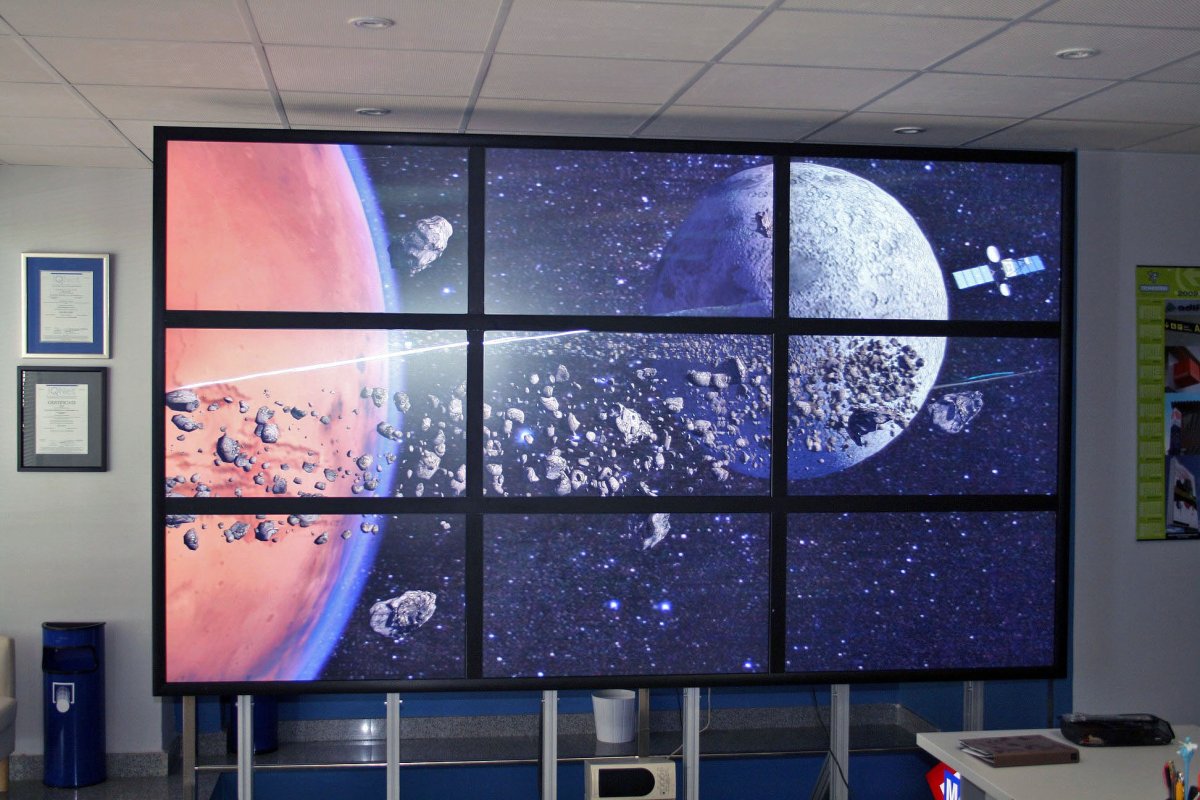 Samsung видеостена 2x2 uh55f-e