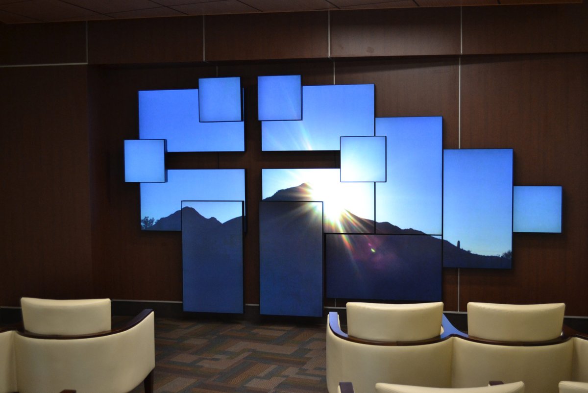 Стена из мониторов