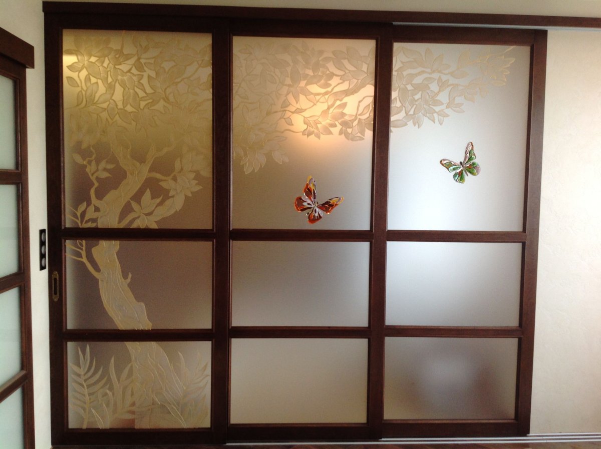 Двойной витраж перегородок