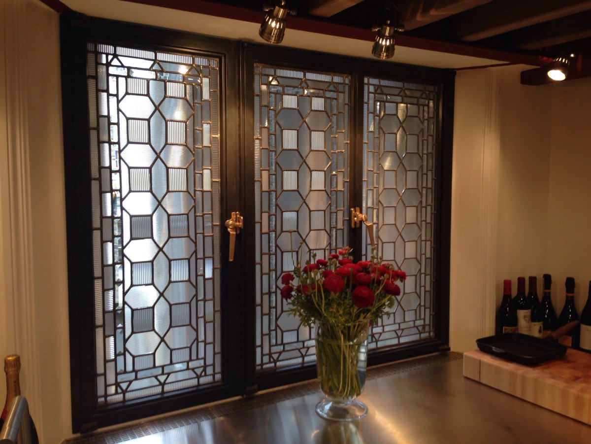 Стеклянные витражные перегородки