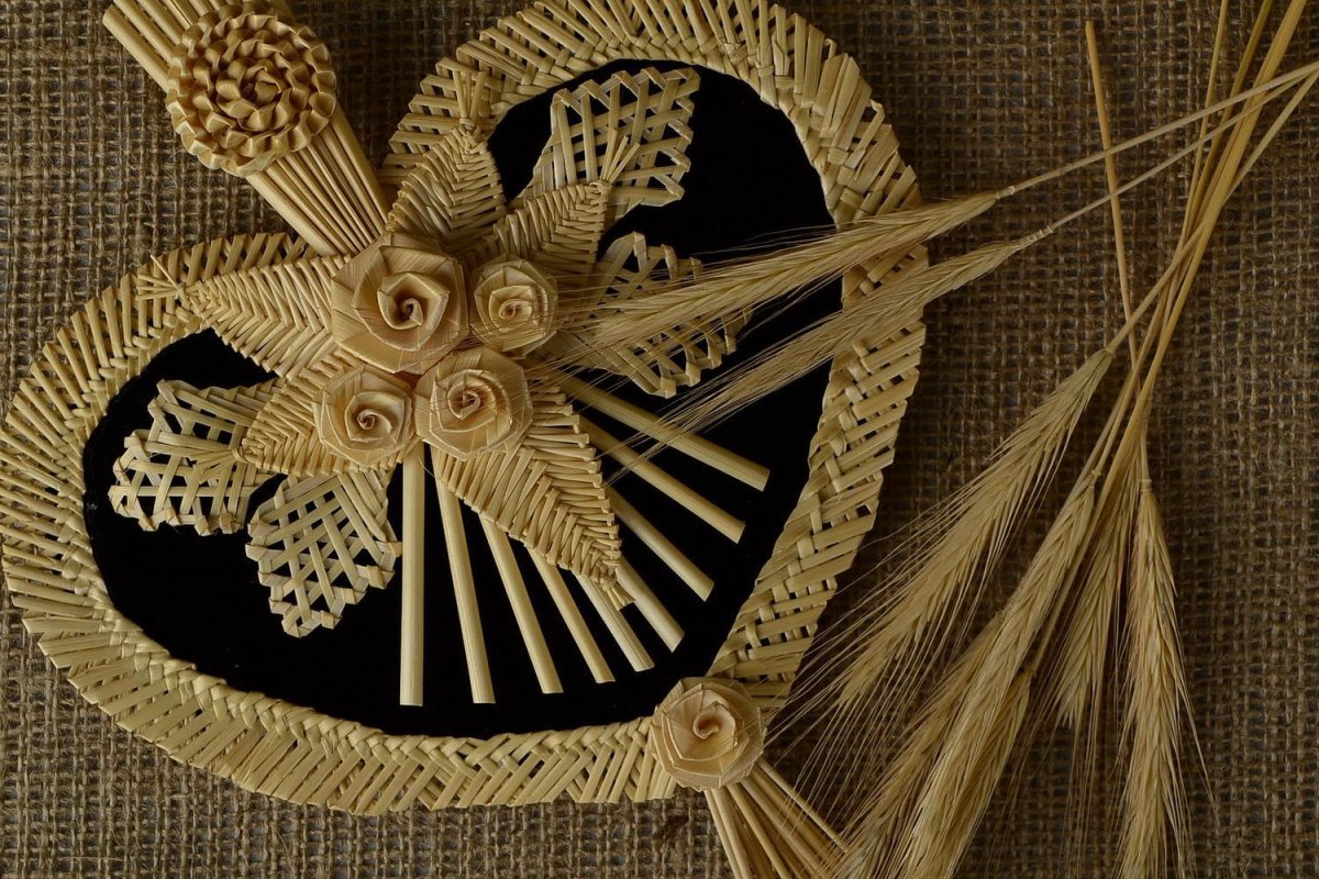 Изделия из соломы