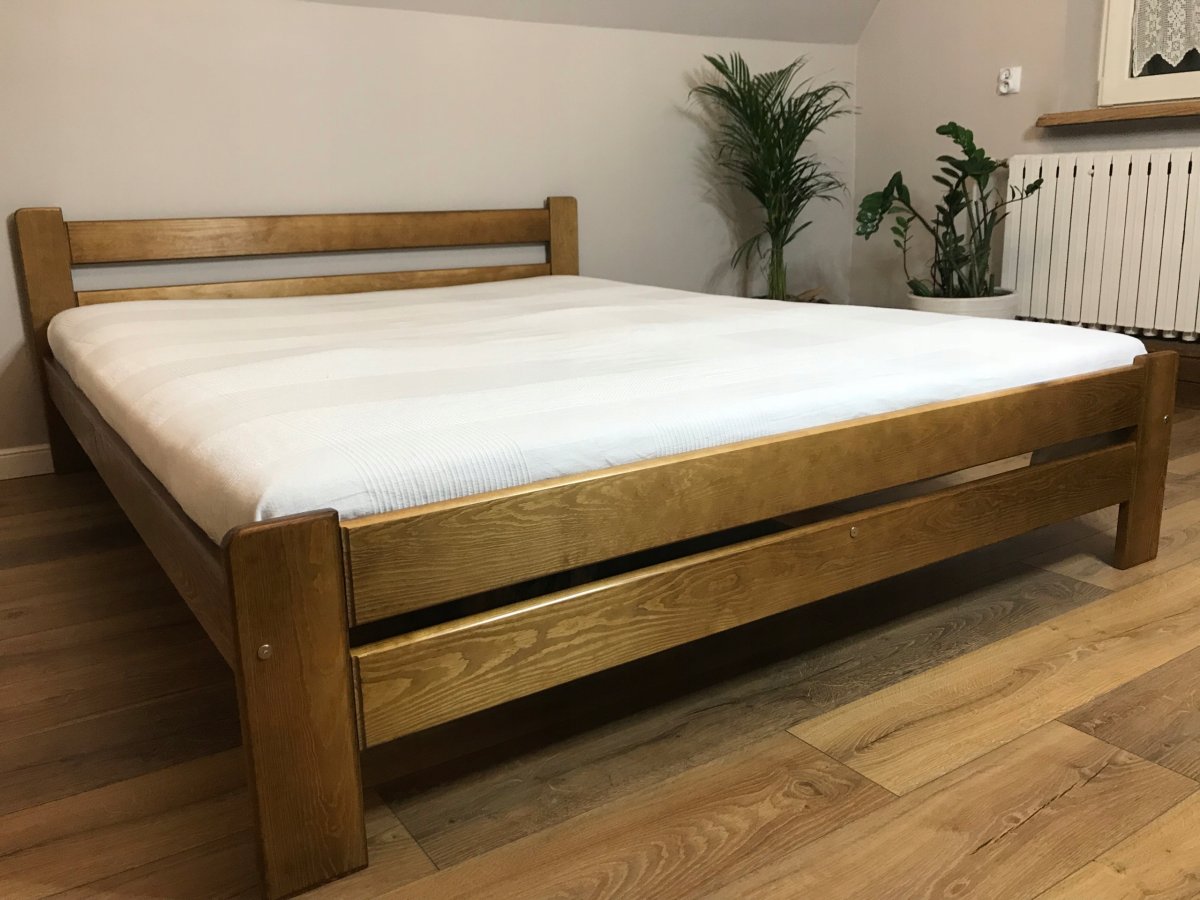 Кровать из досок