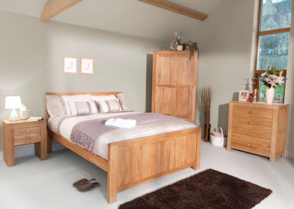 Детская кровать из мебельного щита