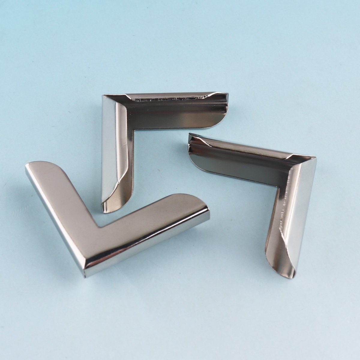 Латунный профиль угол 30