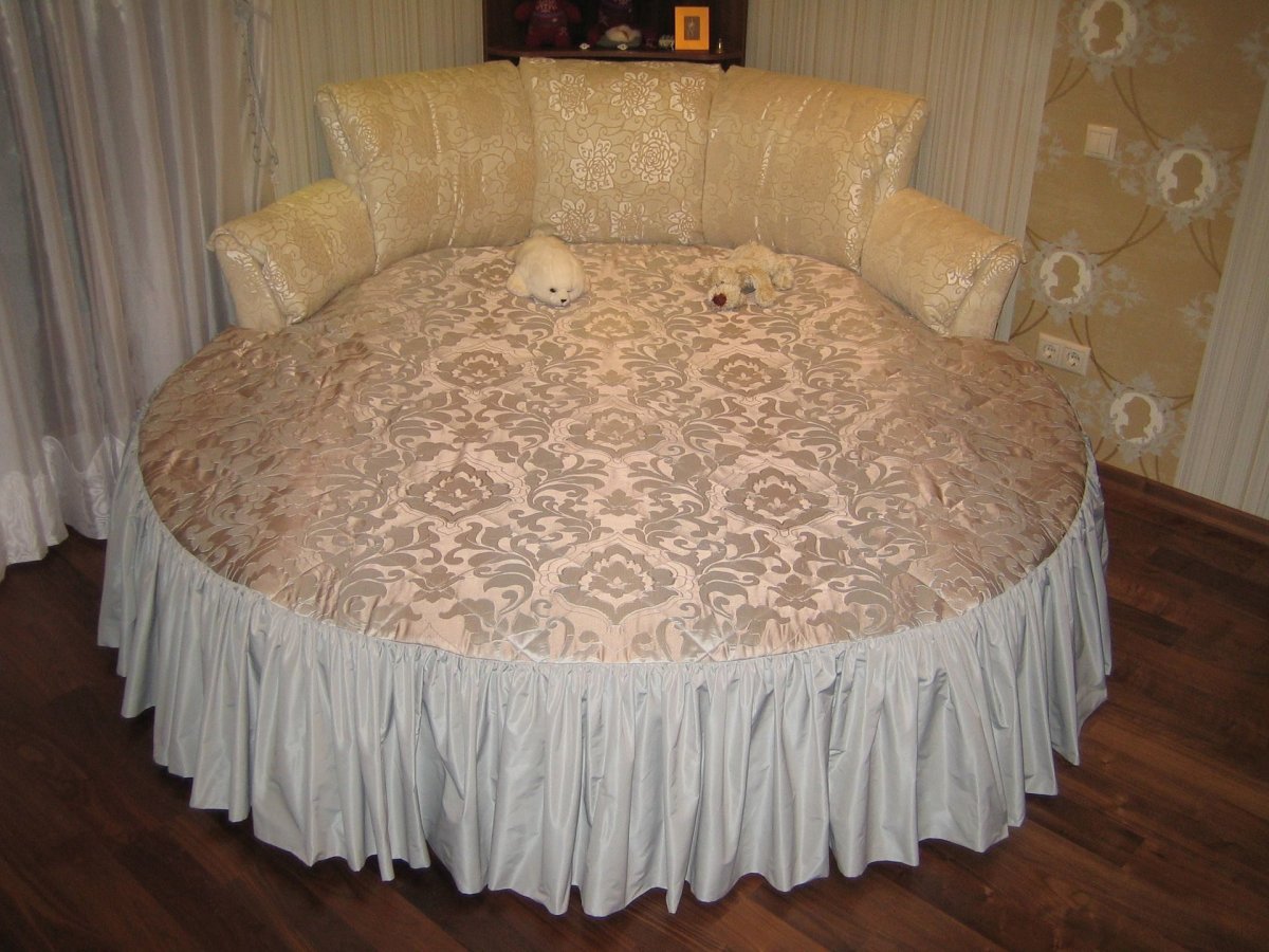 Покрывало на круглую кровать
