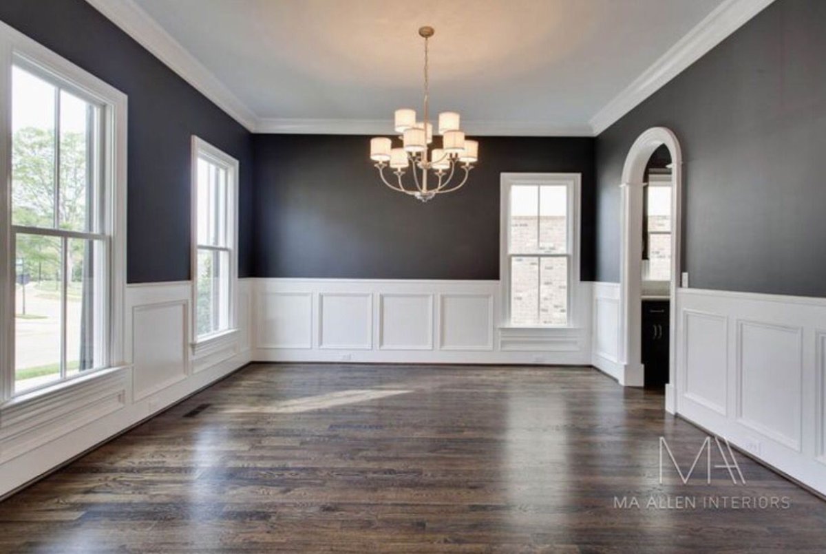 Серые двери в интерьере