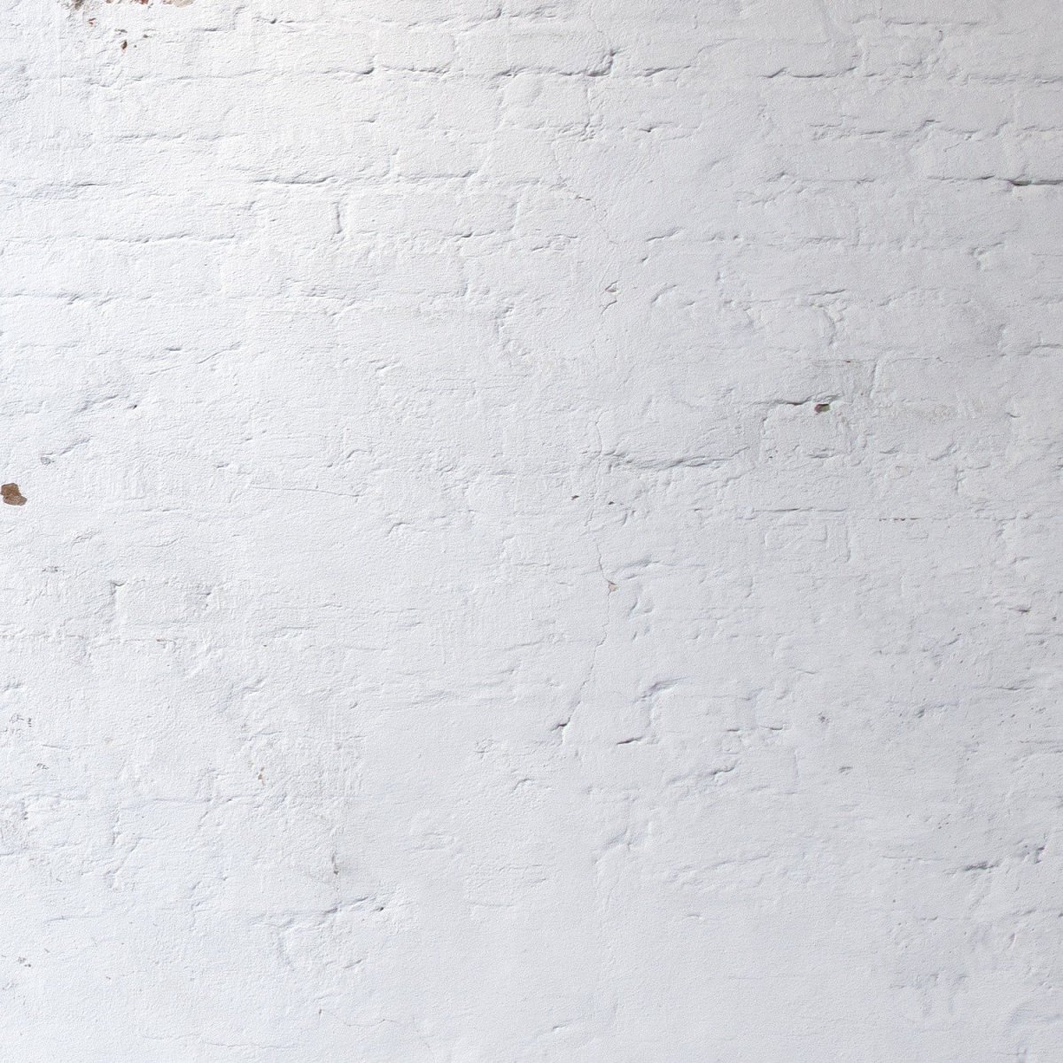 Белая стена