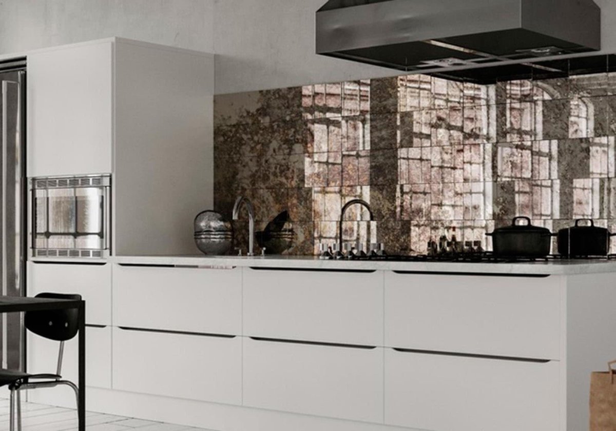 Зеркальный кухонный фартук