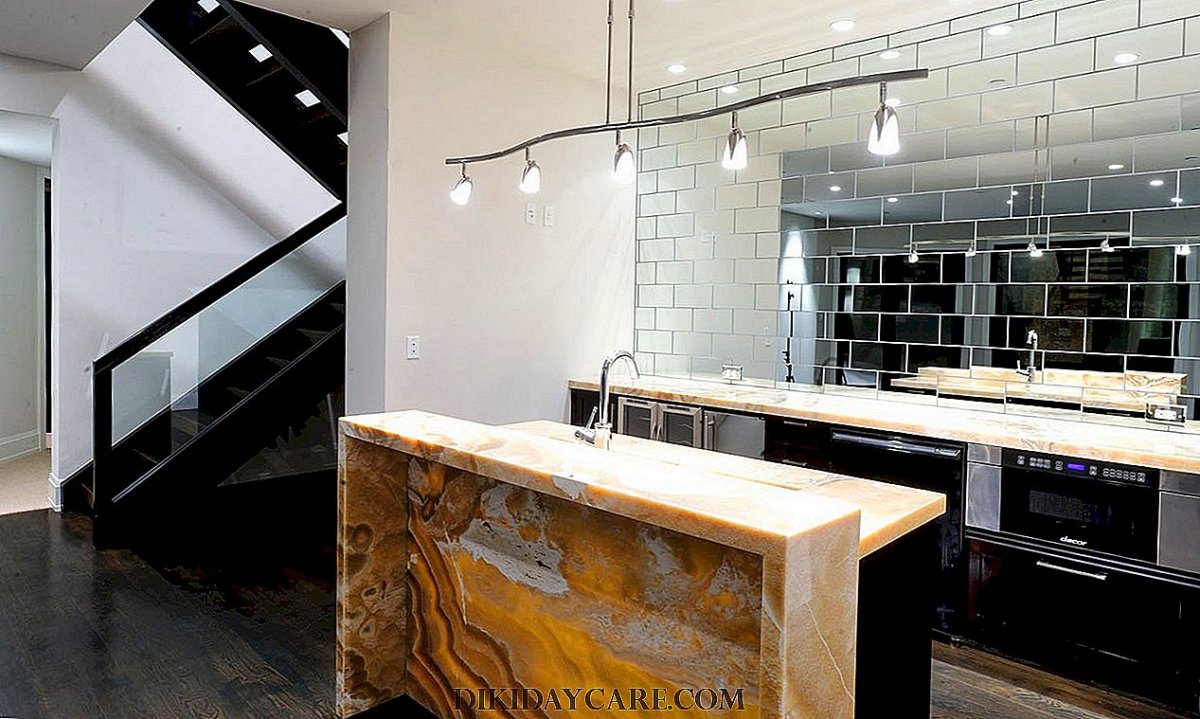 Фартук из зеркальной плитки