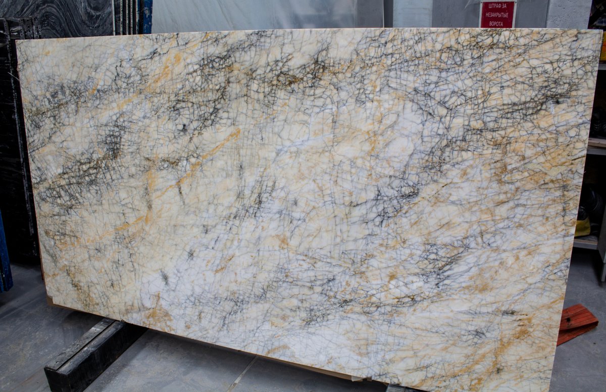 Столешница кедр мрамор Бернини 2349