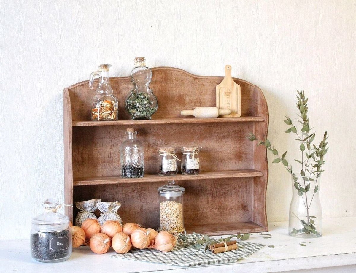 Полочки для кухни на стену