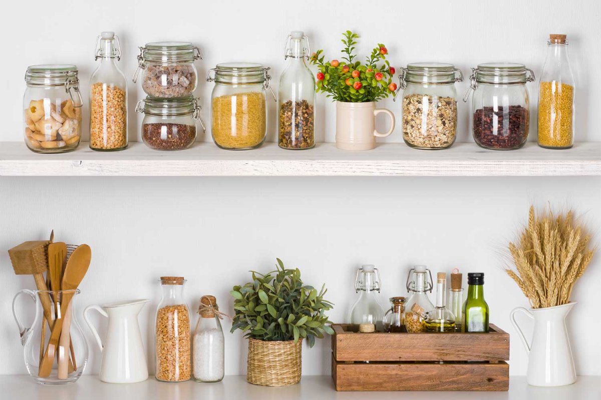 Угловая полка для специй на кухню