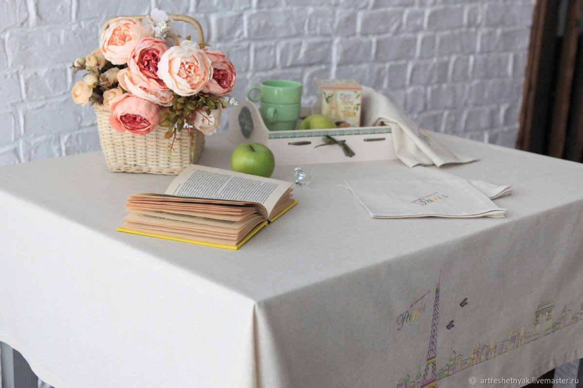 Скатерть Bettina (150х150 см)