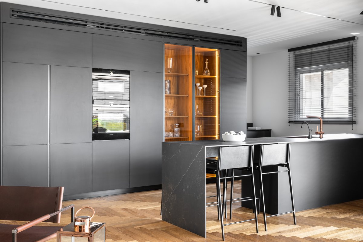 Современная кухня в офисе