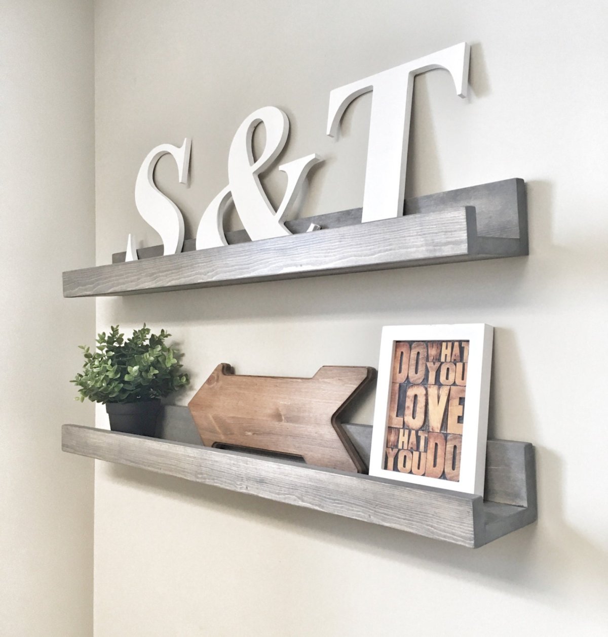 Полки для картин нестандартное использование