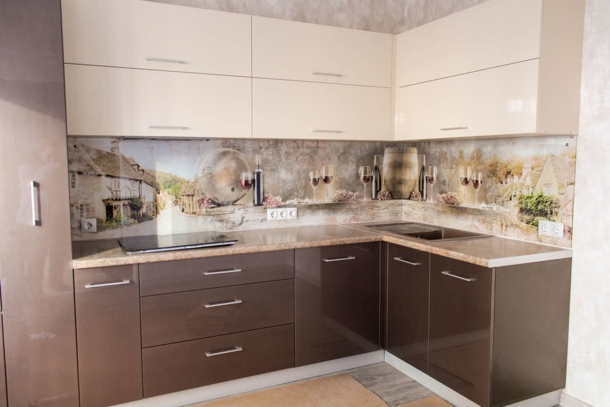 Кухонный фартук с маками