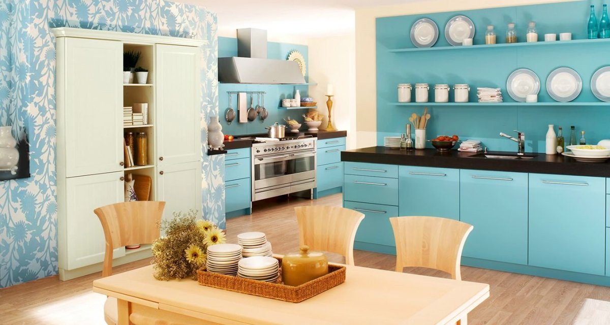 Голубые стены на кухне