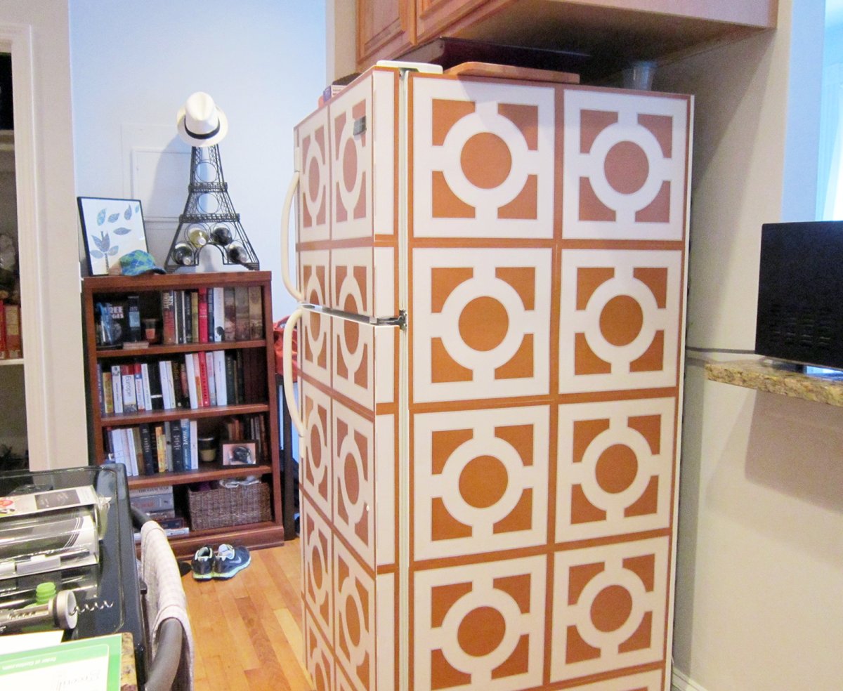 Самоклеющаяся пленка обклеить холодильник