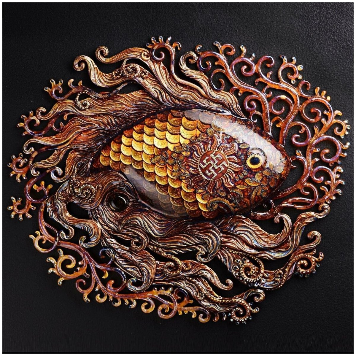 Панно из монет Золотая рыбка