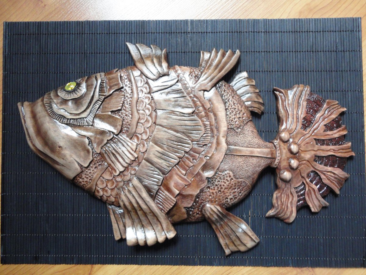 Резьба по дереву рыбки