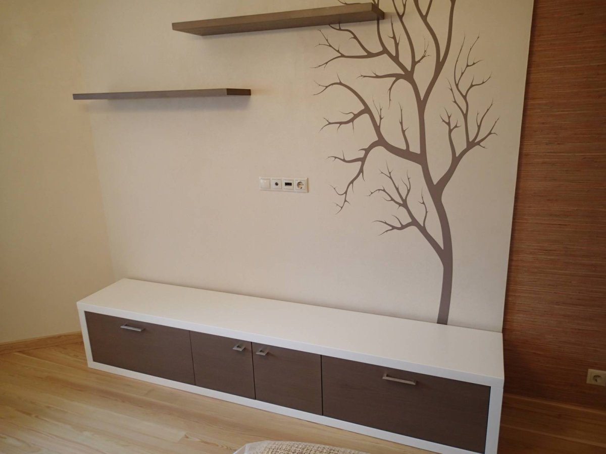 Красивые настенные полки