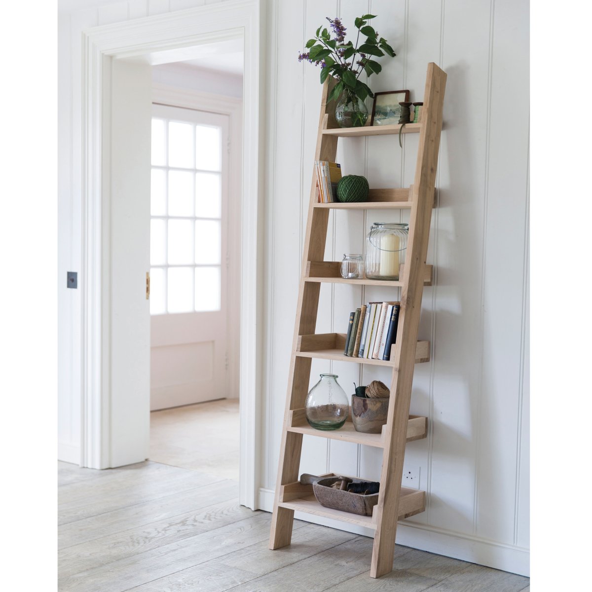 Стремянка декоративная деревянная