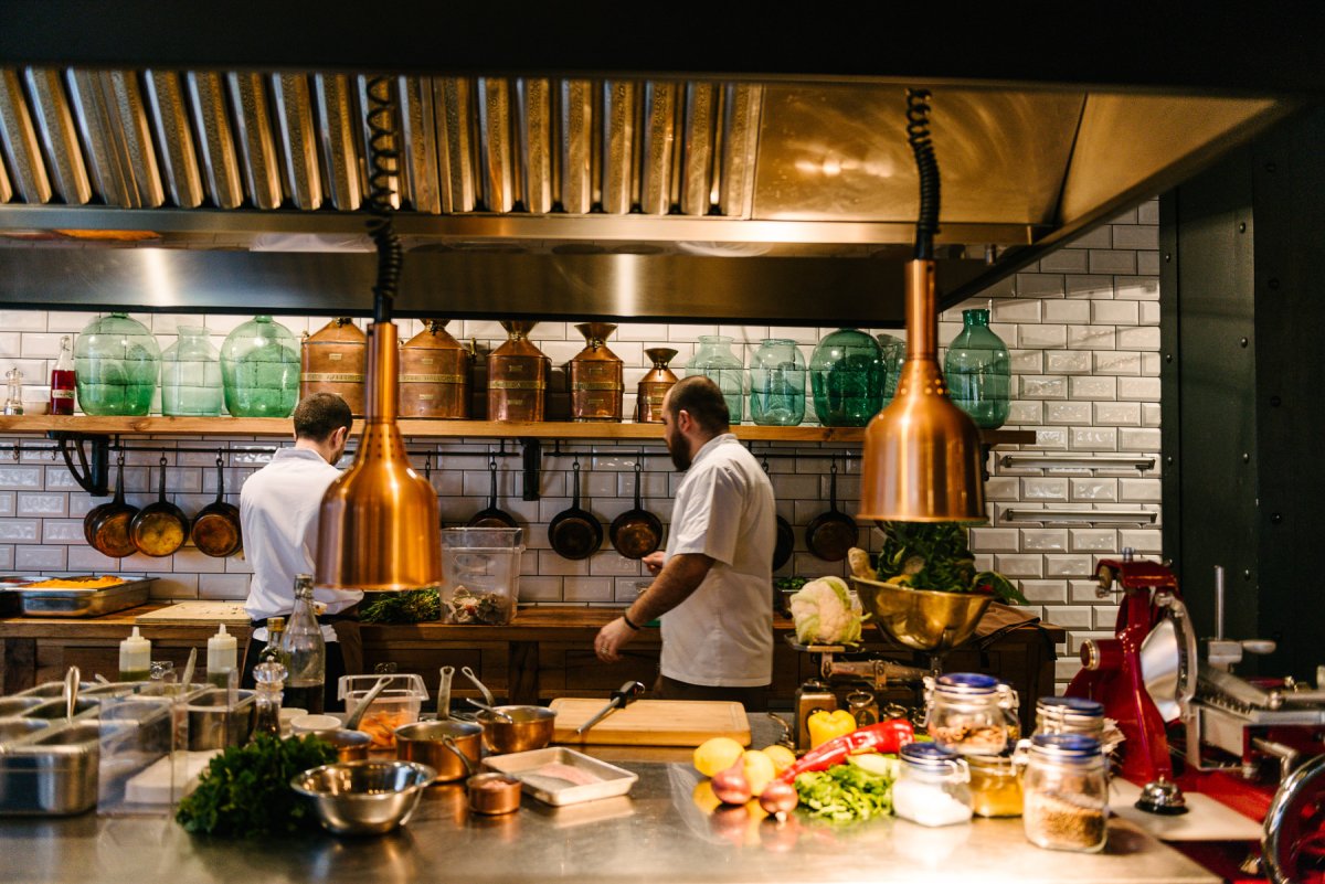 Оборудование для кухни ресторана