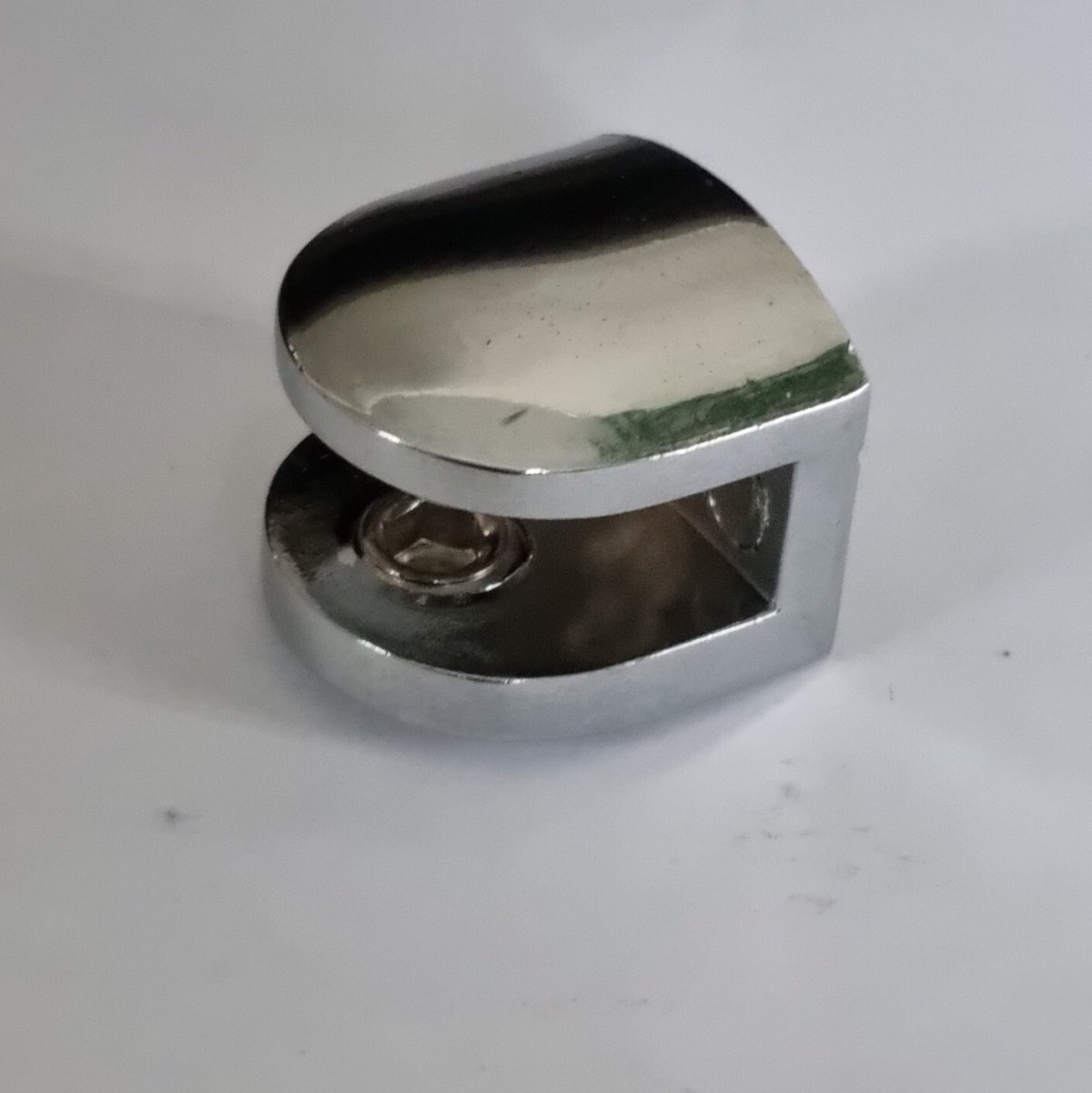 Мебельный зажим для стекла 20 мм