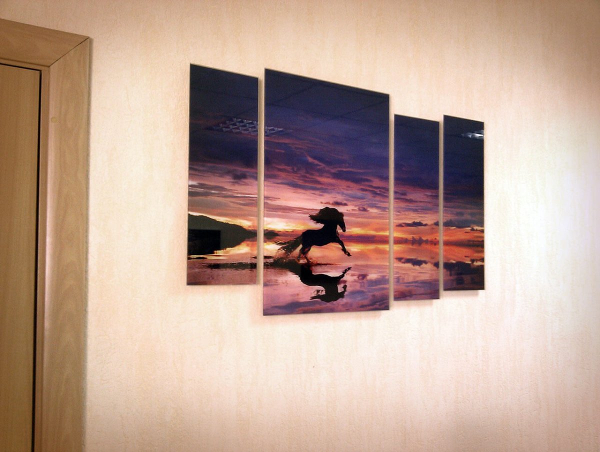 Картины под стеклом