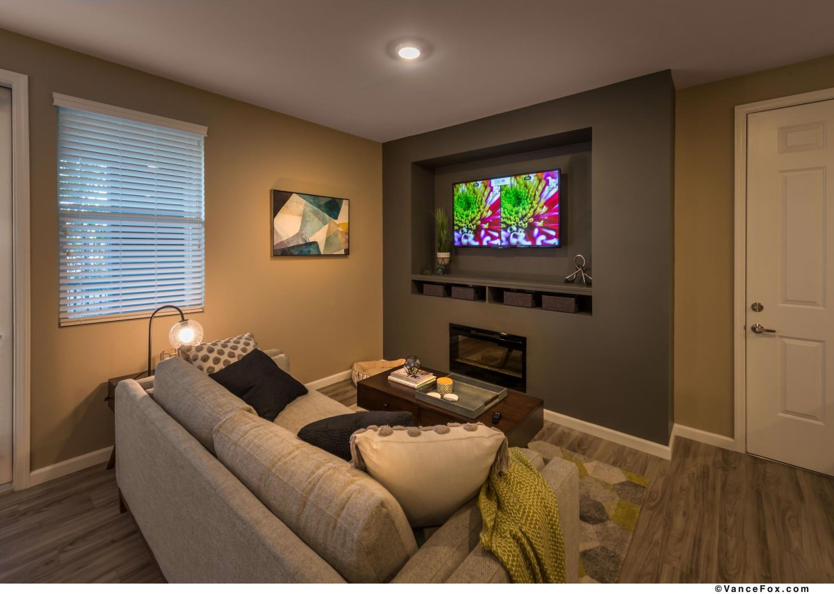 Стенка из гипсокартона под телевизор