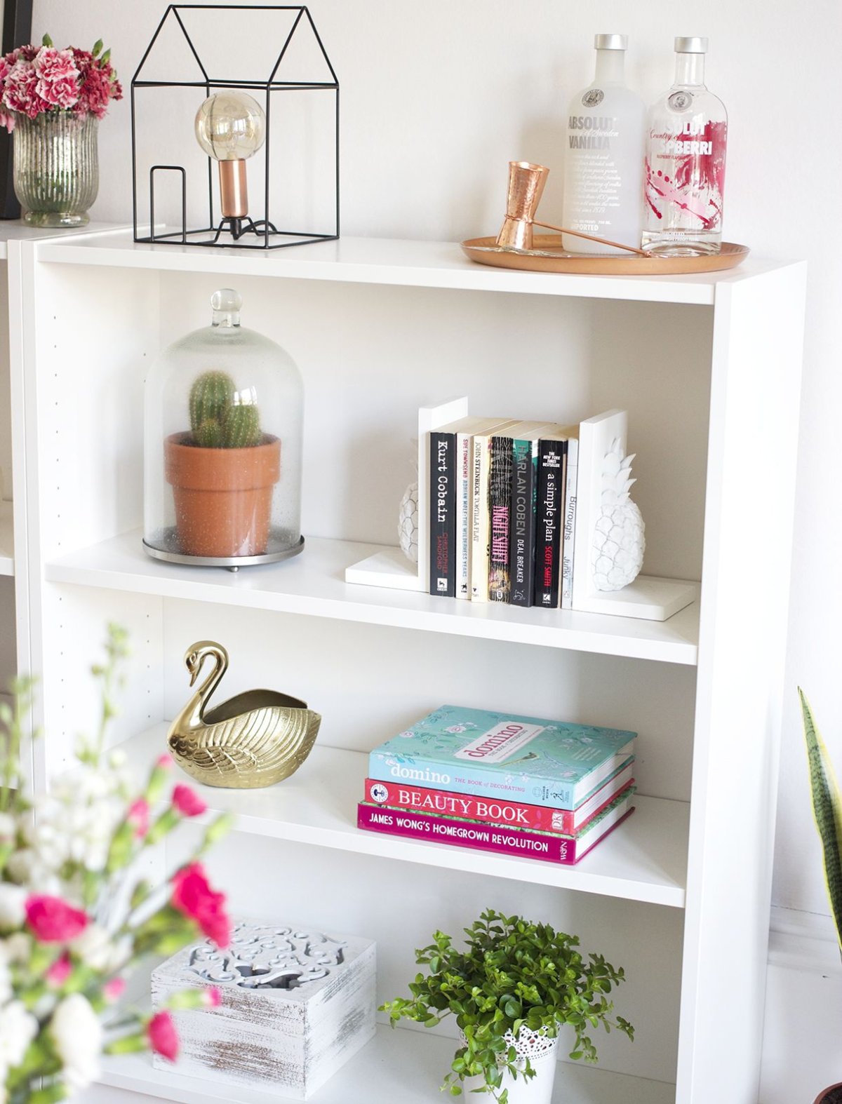 Декор для офиса на полку