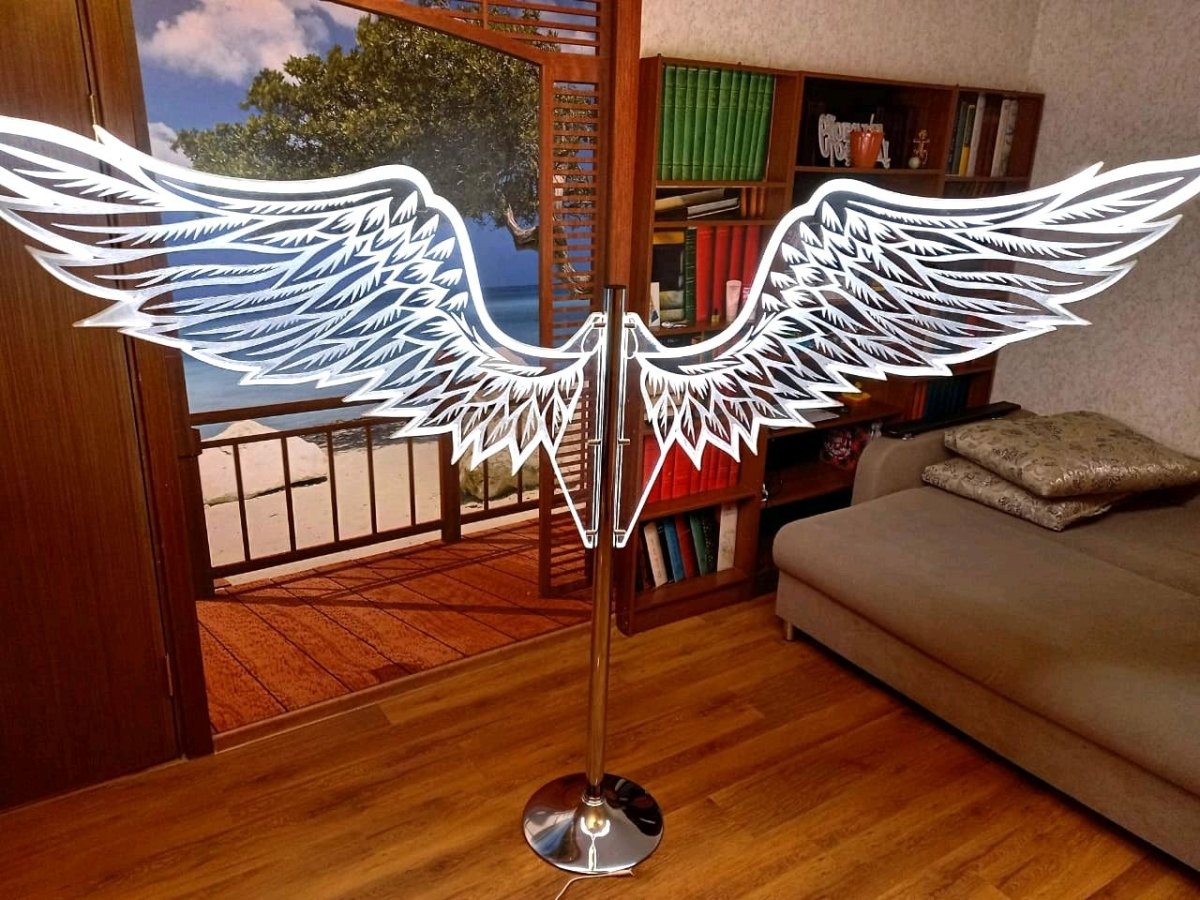 Крылья для фотозоны на стене