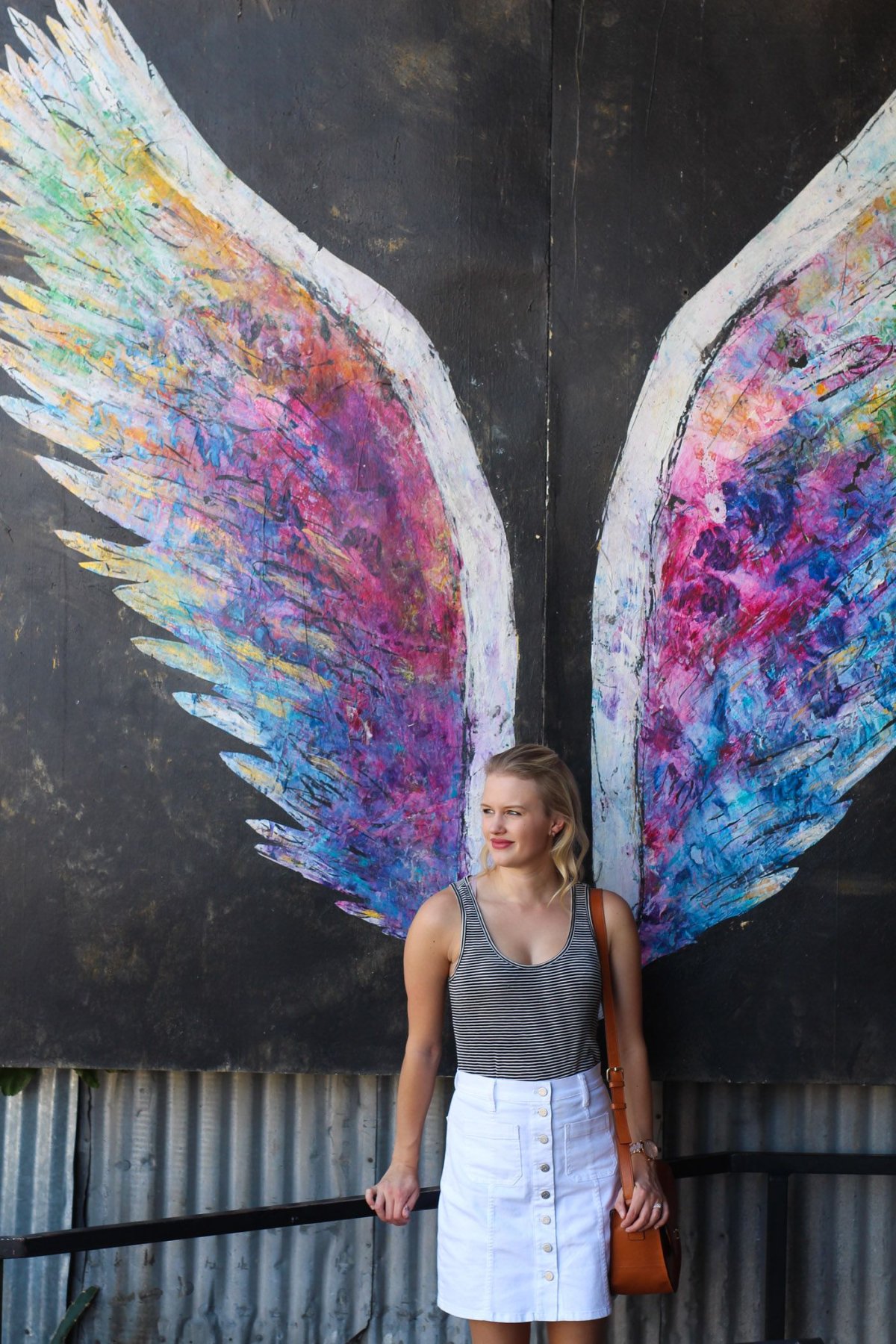 Стрит арт Крылья